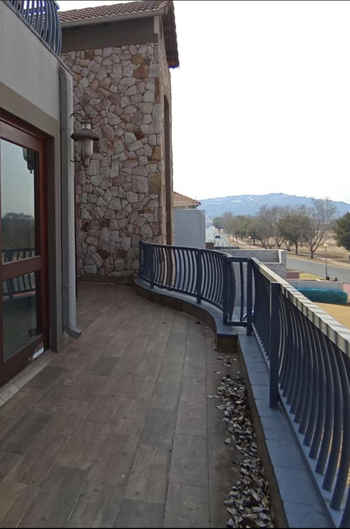 5 Bedroom Property for Sale in Xanadu Eco Park North West